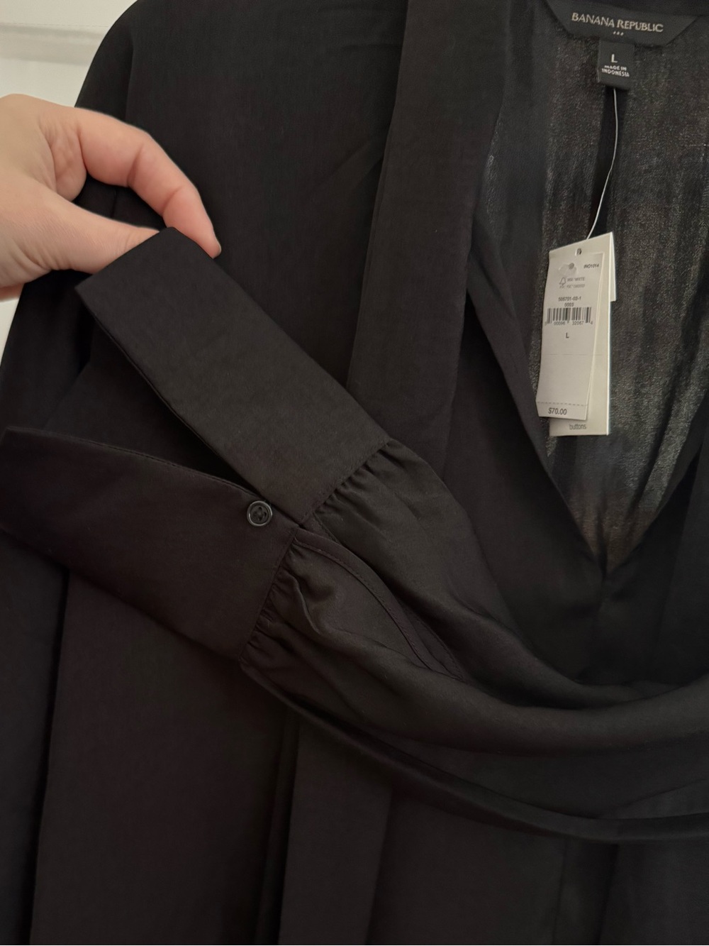 BNWT Banana Republic Black Scarf Tie Neck Blouse Large Sold Out Office Chic - Picture 11 of 11
